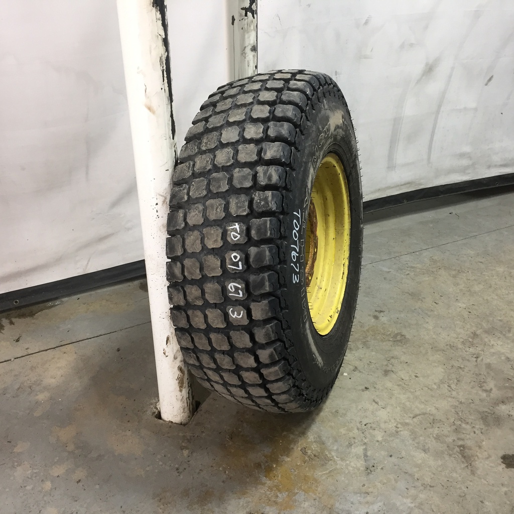 41/14.00-20 Galaxy Mighty Mow R-3 on John Deere Yellow 8-Hole Flat Plate 50%
