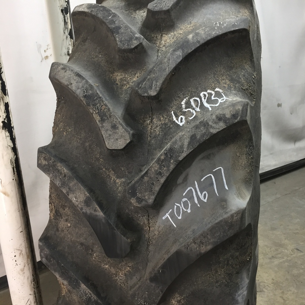 650/75R32 Firestone Radial All Traction DT R-1W on Case IH Silver Mist 10-Hole Formed Plate 85%
