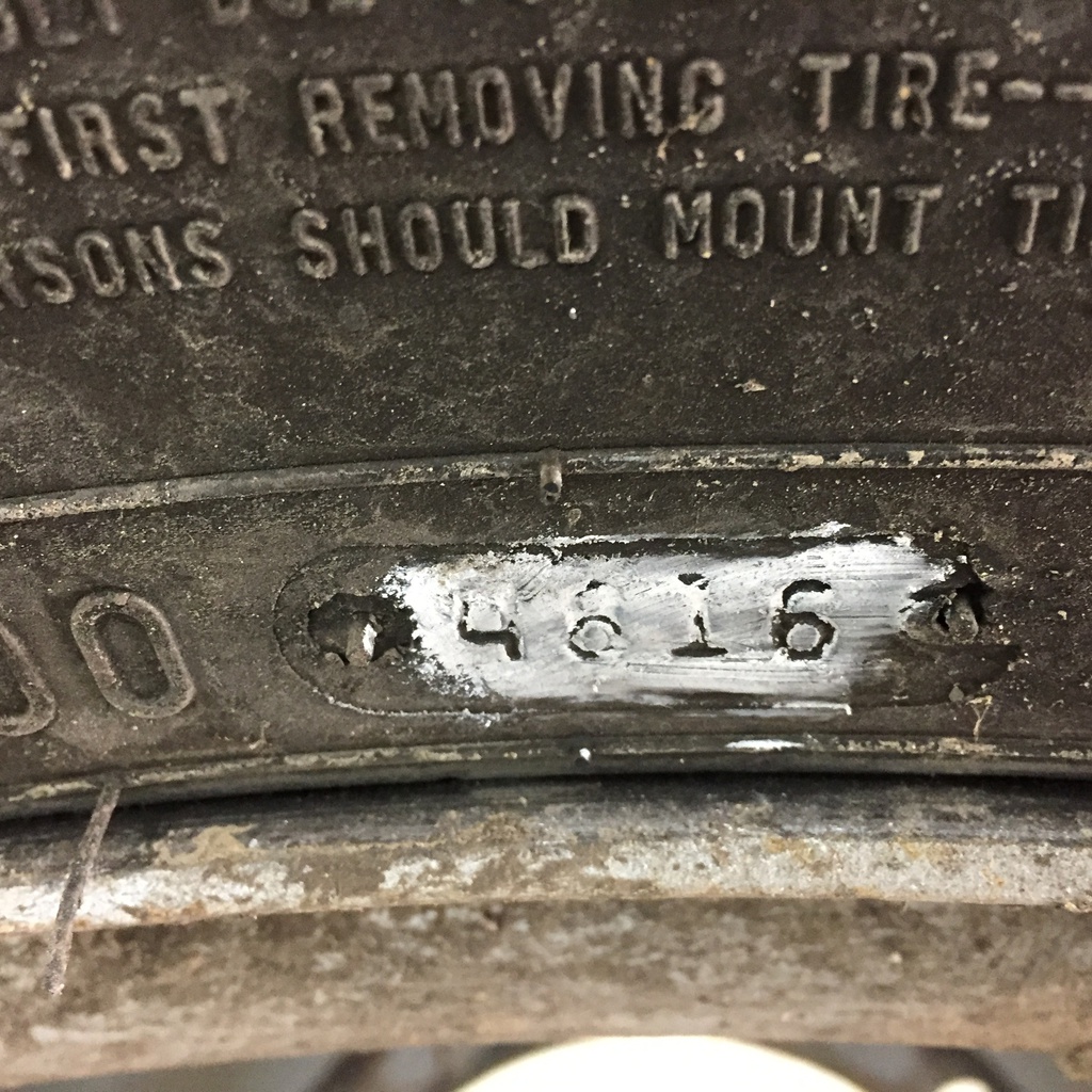 650/75R32 Firestone Radial All Traction DT R-1W on Case IH Silver Mist 10-Hole Formed Plate 85%