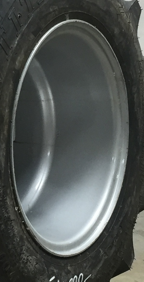 16"W x 16.1"D, Case IH Silver Mist 6-Hole Flat Plate
