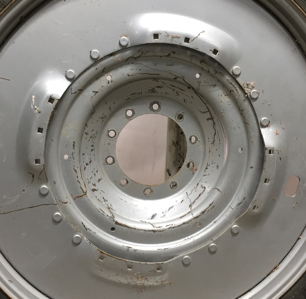 10-Hole Waffle Wheel (Groups of 3 bolts) Center for 38" Rim - 54", Case IH Silver Mist