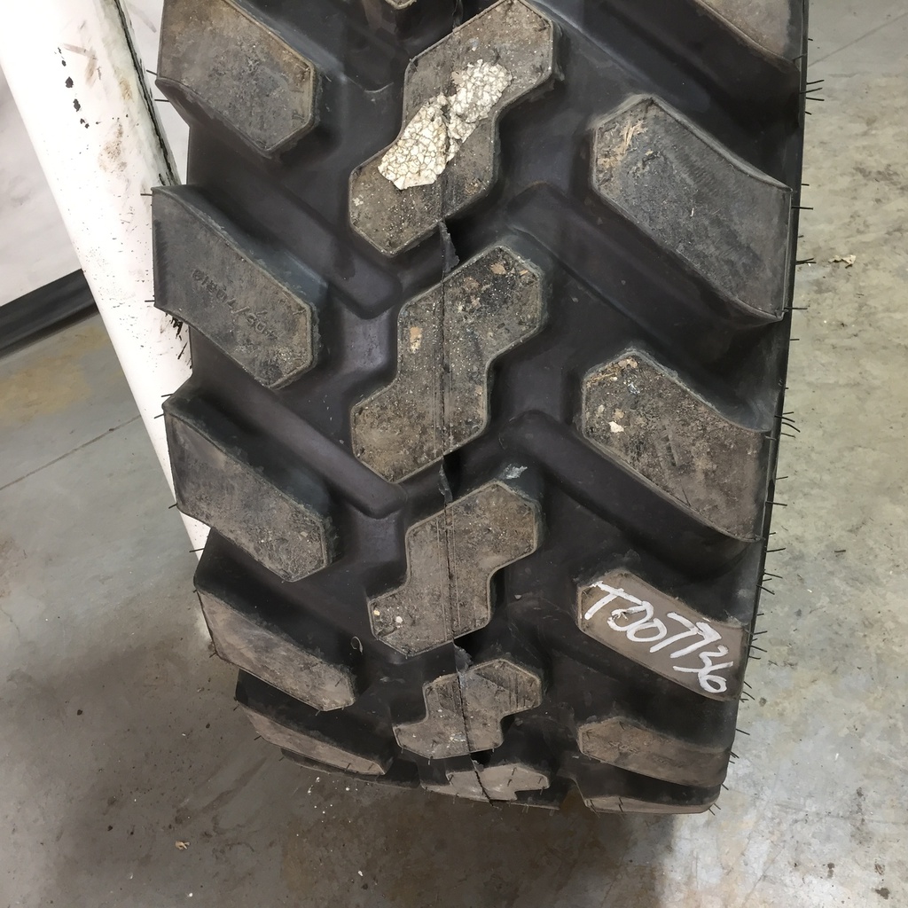 405/70R18 Firestone Duraforce Utility R-4 153 A2 99%