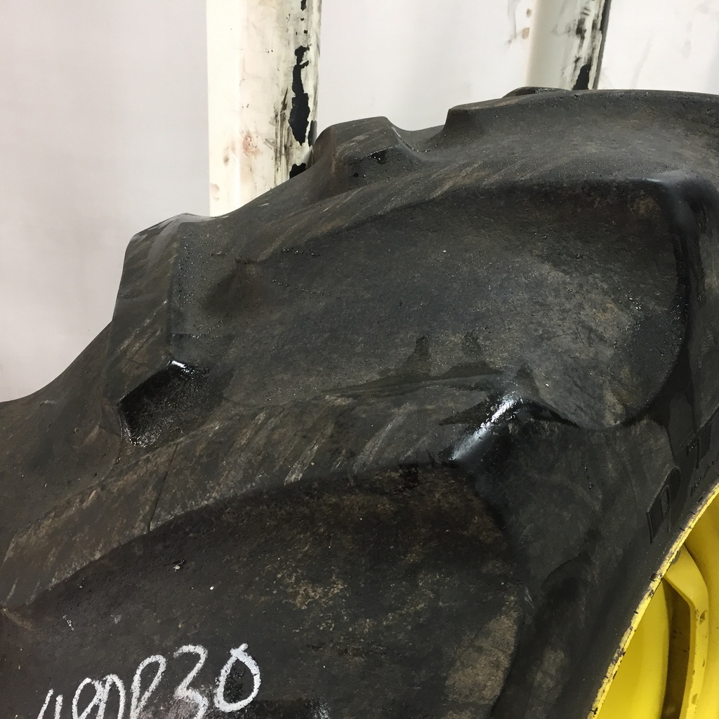 480/70R30 Goodyear Farm DT810 Super Traction R-1W 152 B 35%