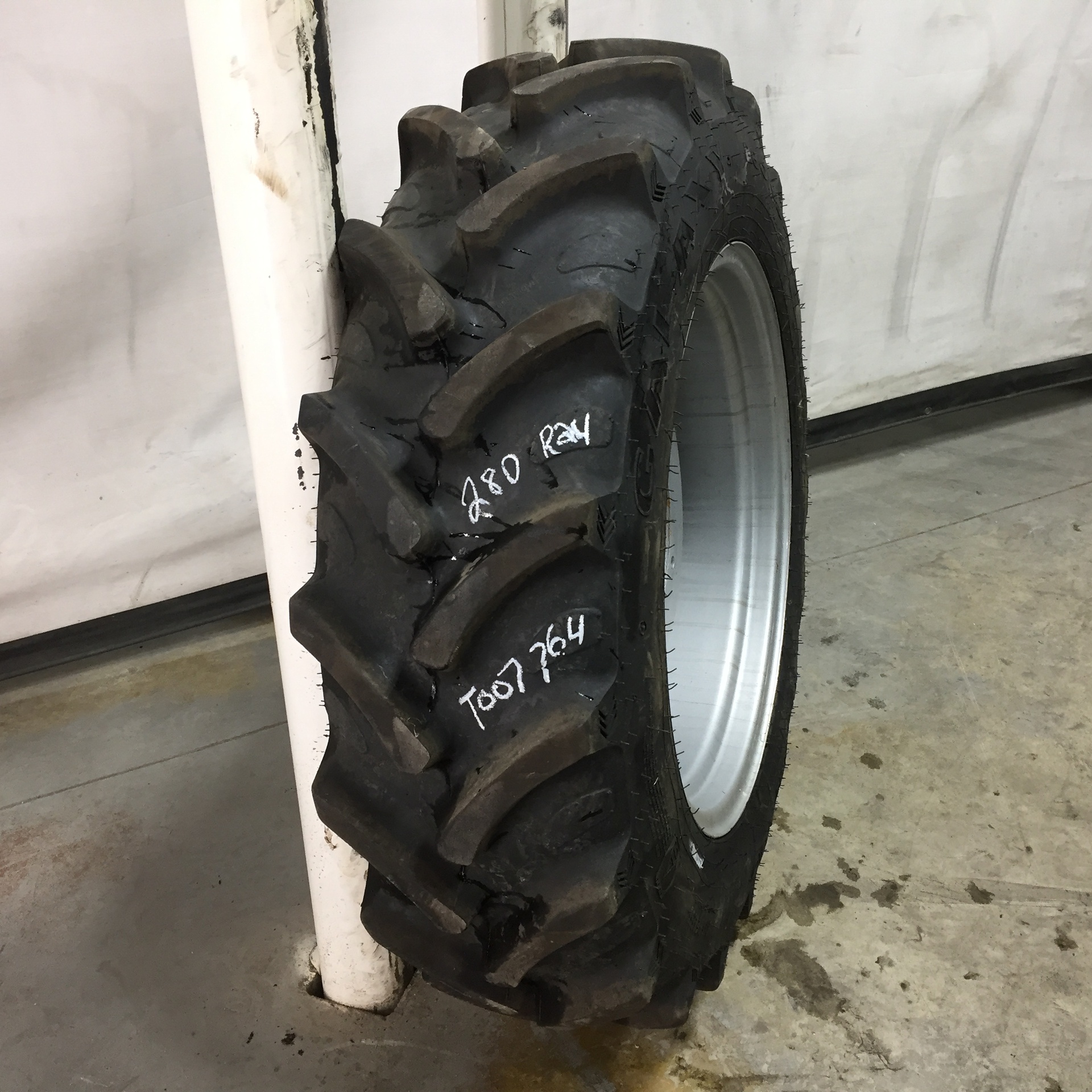 Used280/85R24 Galaxy Earth Pro R-1W Agricultural Tires for Sales | NTS ...