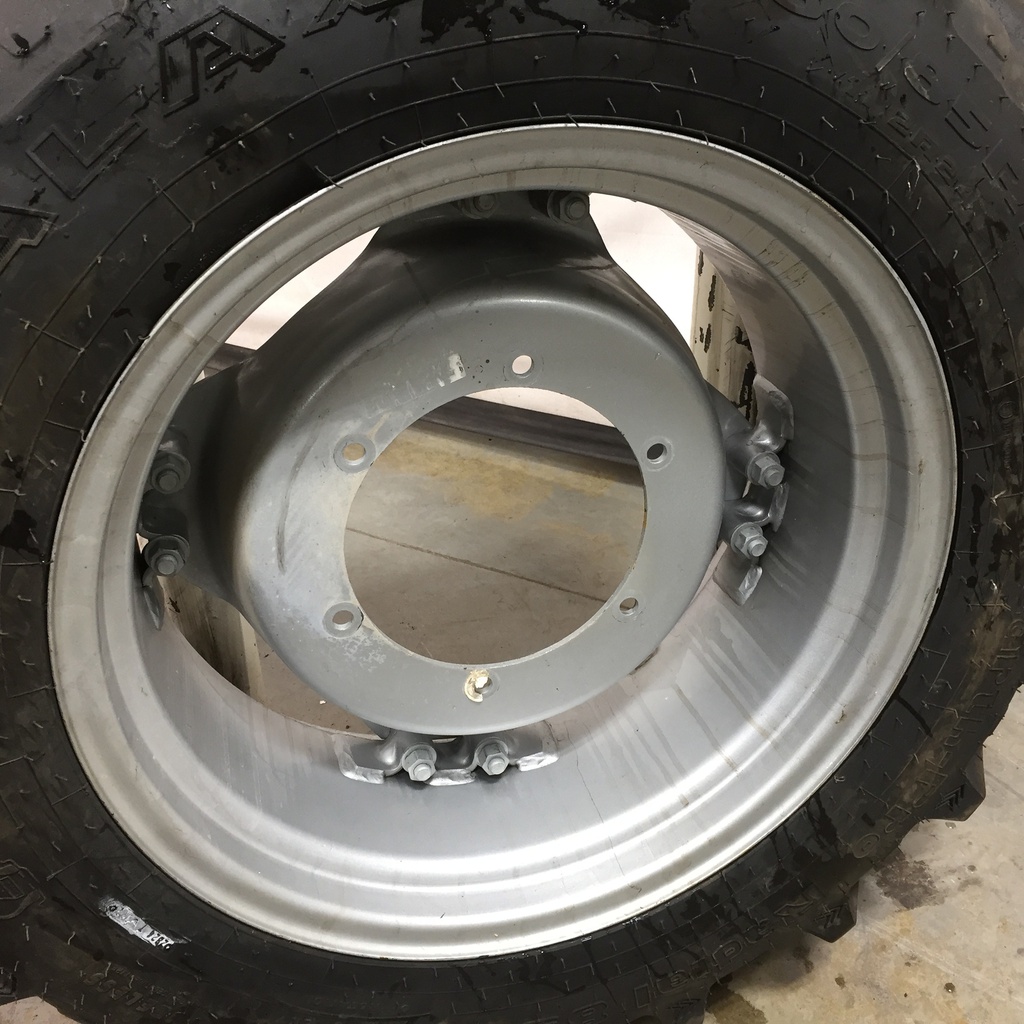 10"W x 24"D Rim with Clamp/Loop Style (groups of 2 bolts) Rim with 6-Hole Center, Case IH Silver Mist