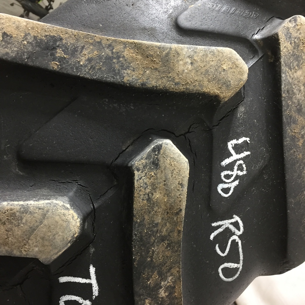 480/80R50 Michelin AgriBib R-1W on Case IH Silver Mist 10-Hole Formed Plate W/Weight Holes 45%