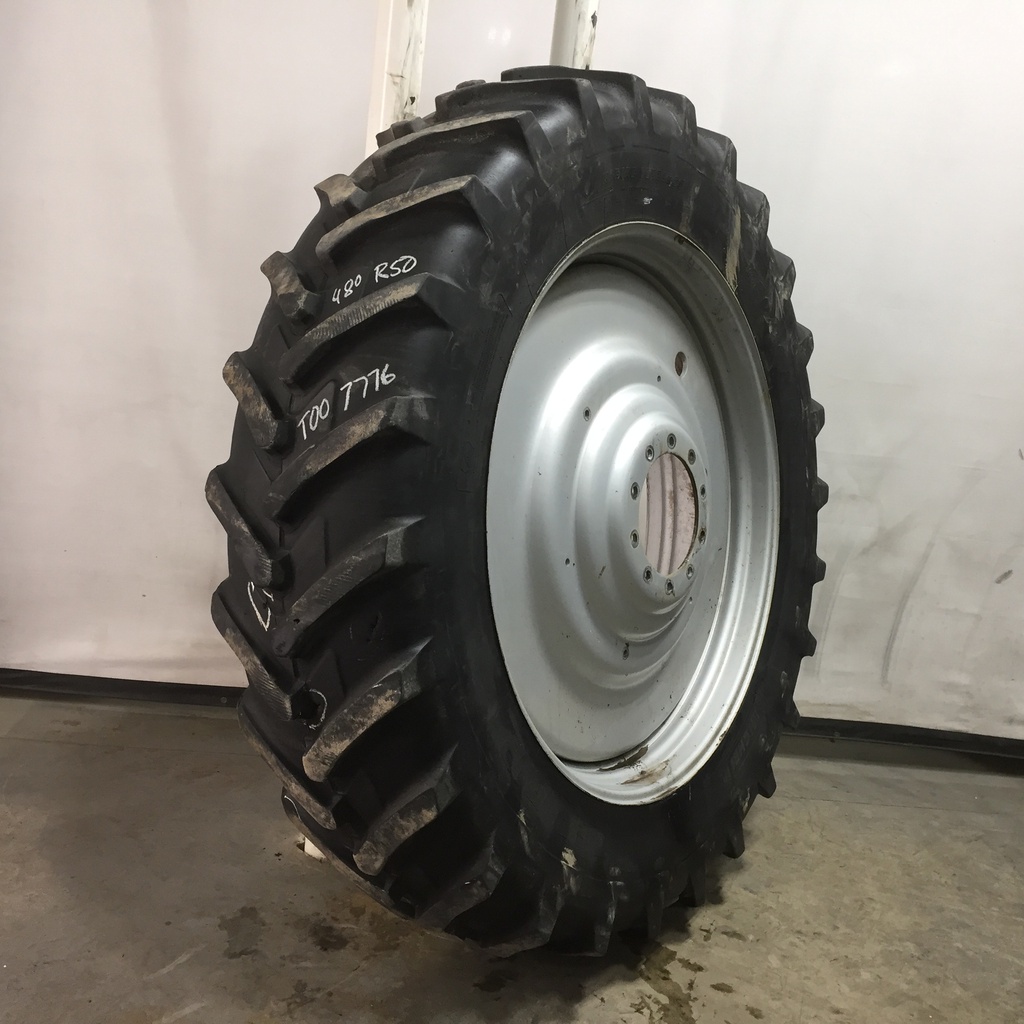 480/80R50 Michelin AgriBib R-1W on Case IH Silver Mist 10-Hole Formed Plate W/Weight Holes 45%