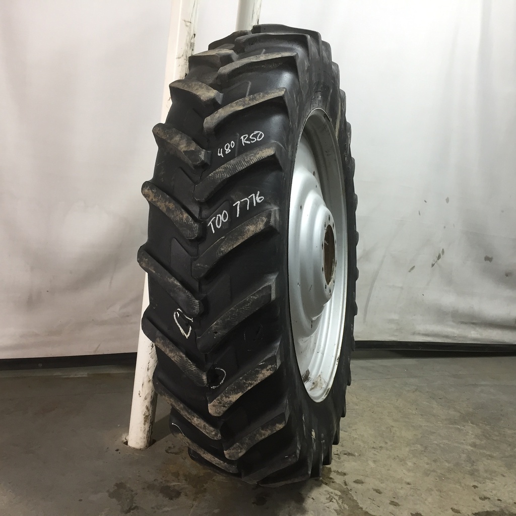480/80R50 Michelin AgriBib R-1W on Case IH Silver Mist 10-Hole Formed Plate W/Weight Holes 45%