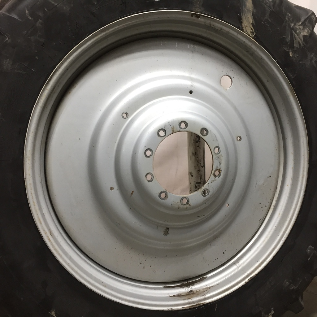 480/80R50 Michelin AgriBib R-1W on Case IH Silver Mist 10-Hole Formed Plate W/Weight Holes 45%
