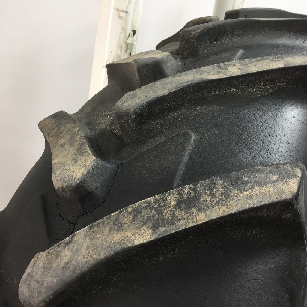480/80R50 Michelin AgriBib R-1W on Case IH Silver Mist 10-Hole Formed Plate W/Weight Holes 45%