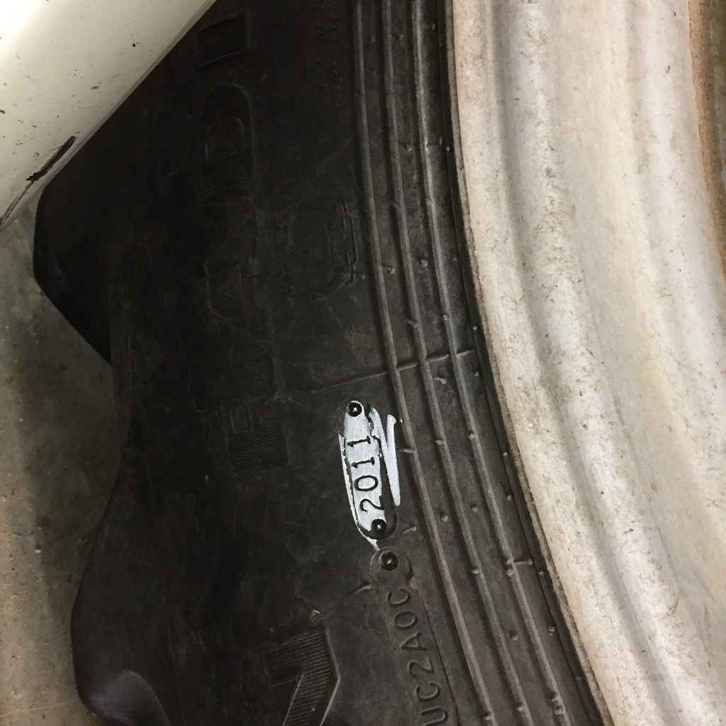 480/80R50 Goodyear Farm DT800 Super Traction R-1W on Case IH Silver Mist 10-Hole Formed Plate W/Weight Holes 80%