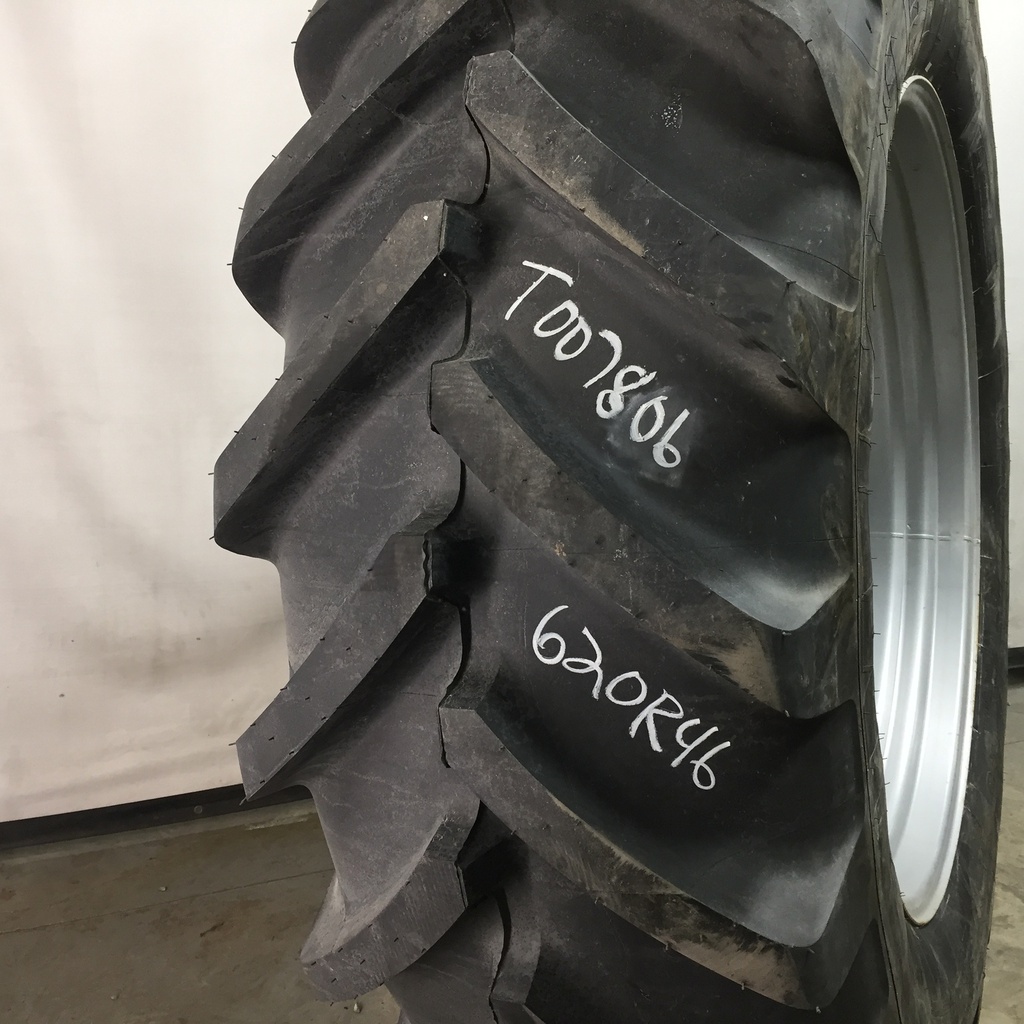 620/70R46 Michelin XM28 R-1W on Case IH Silver Mist 10-Hole Formed Plate W/Weight Holes 99%