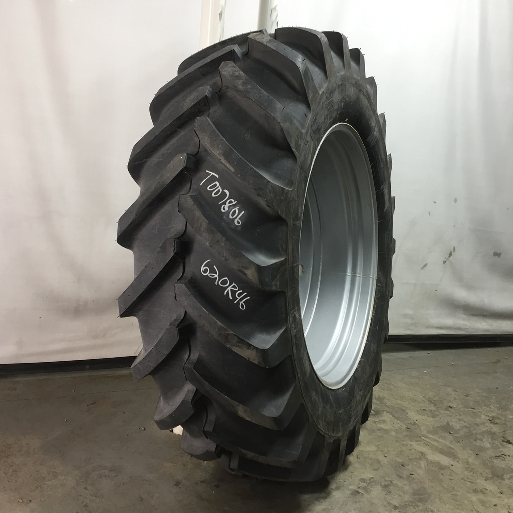 620/70R46 Michelin XM28 R-1W on Case IH Silver Mist 10-Hole Formed Plate W/Weight Holes 99%