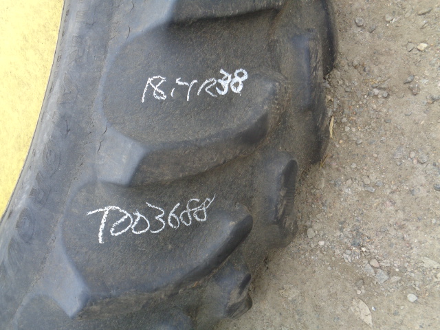 480/80R38 Goodyear Farm UltraTorque Radial R-1 on John Deere Yellow 10-Hole Dolly Dual 65%