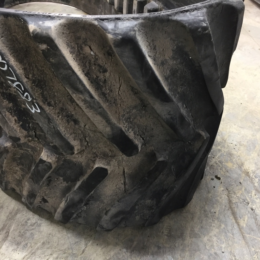 30" Goodyear Trackman Case IH STX 65%