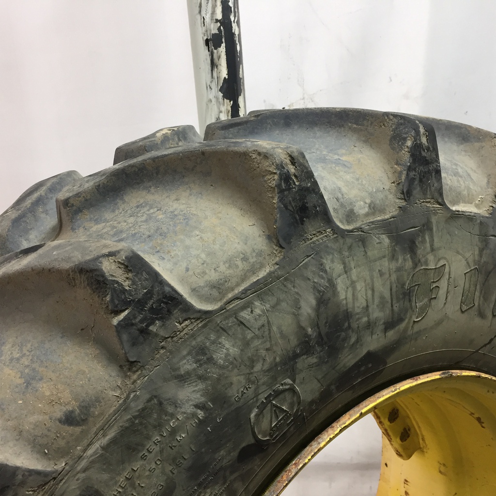 480/80R30 Firestone Radial All Traction DT R-1W on John Deere Yellow 8-Hole Rim with Clamp/U-Clamp (groups of 2 bolts) 70%