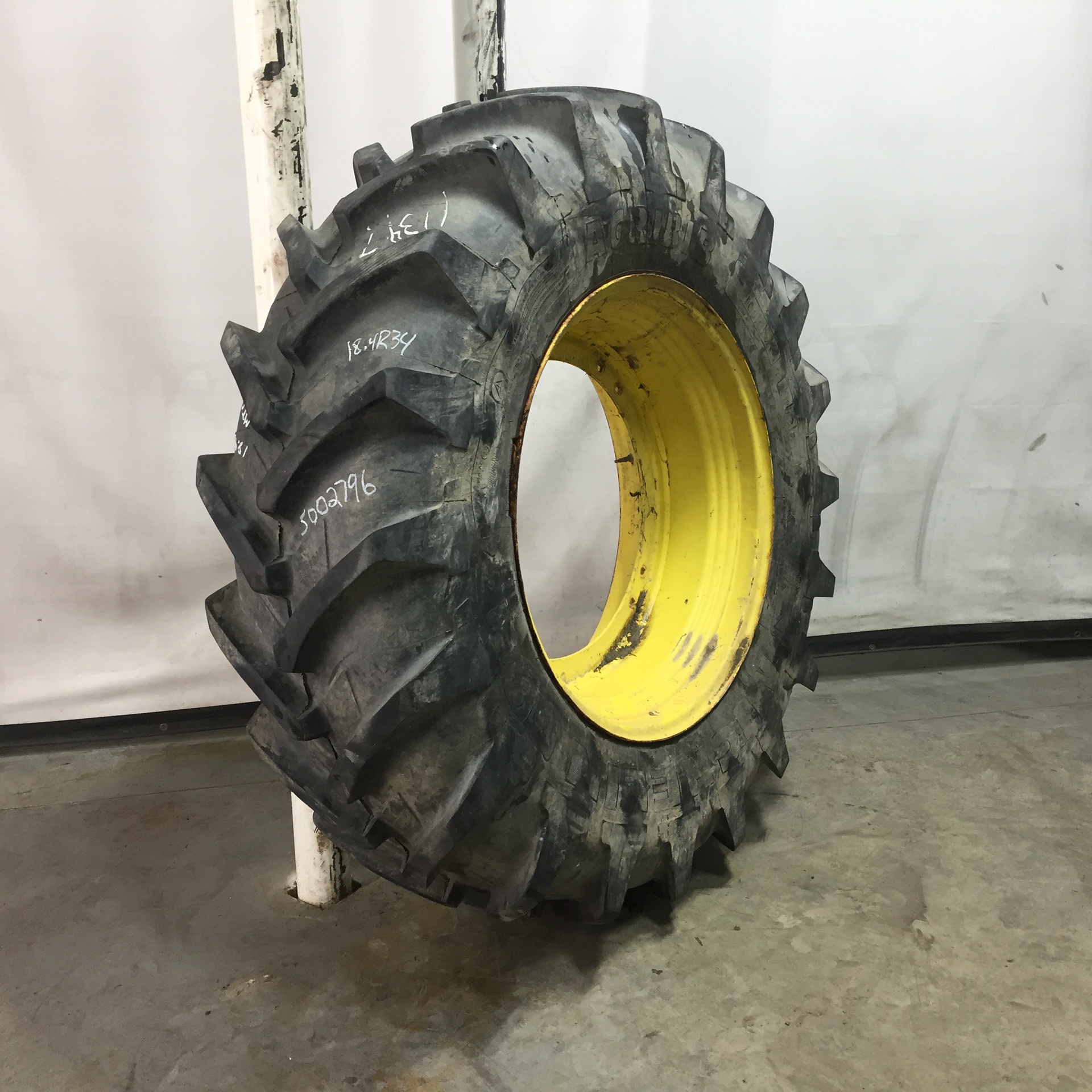Used18.4/R34 Michelin AgriBib R1W Agricultural Tires for Sales NTS