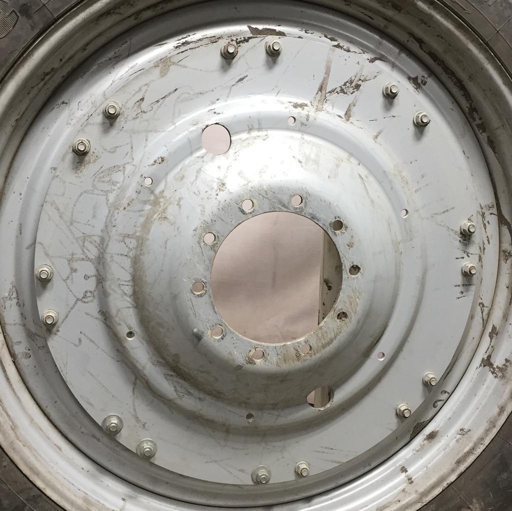 10"W x 50"D Stub Disc (groups of 2 bolts) Rim with 10-Hole Center, Case IH Silver Mist