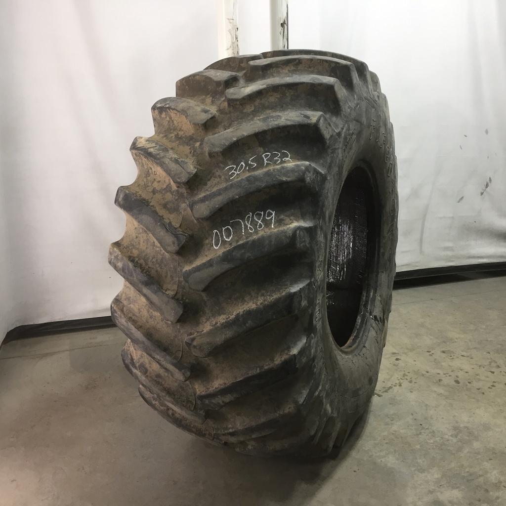 30.5/LR32 Firestone Radial All Traction 23 R-1 170 B 95%