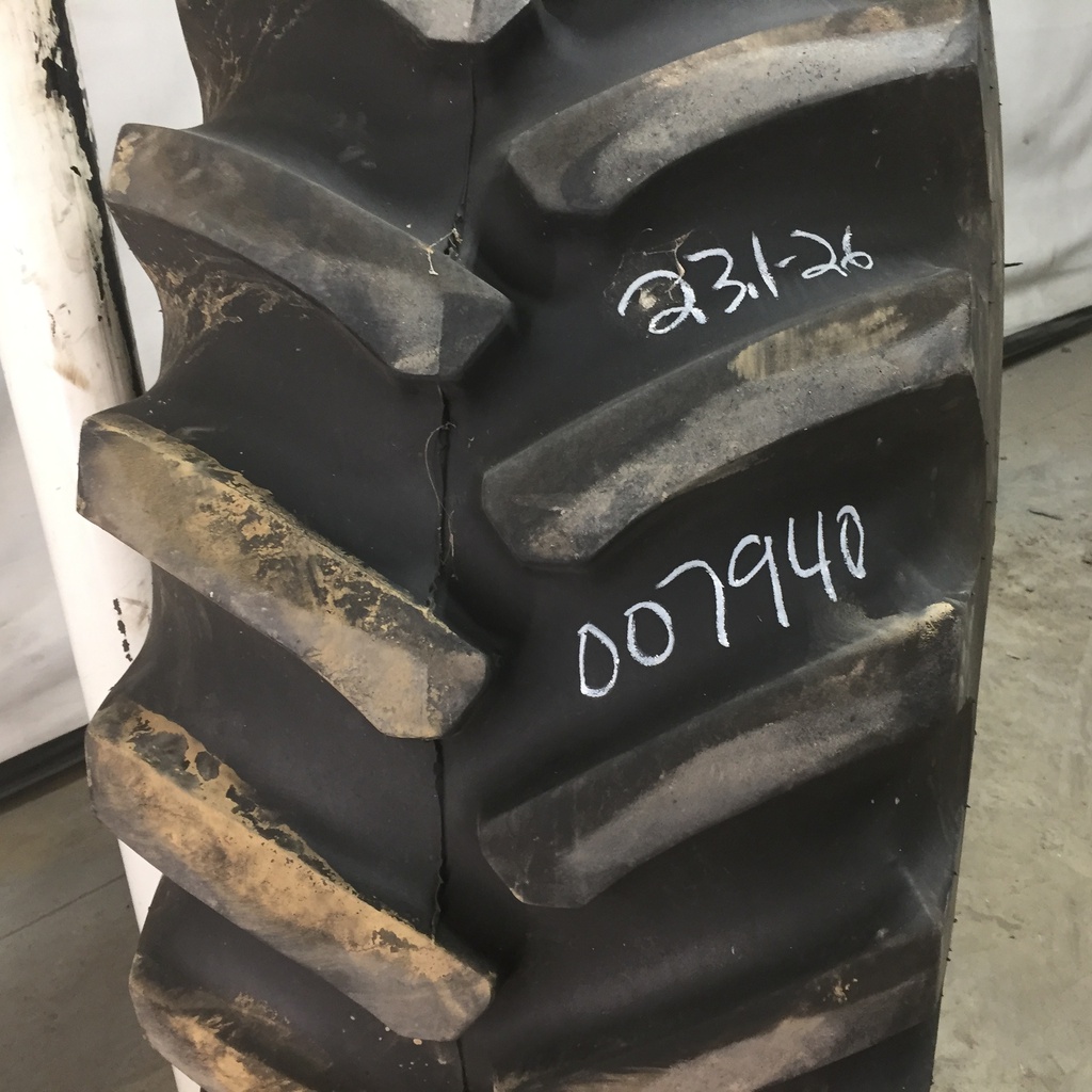 23.1/-26 Firestone Super All Traction 23 R-1, F (12 Ply) 95%
