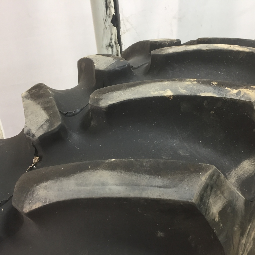 23.1/-26 Firestone Super All Traction 23 R-1, F (12 Ply) 95%