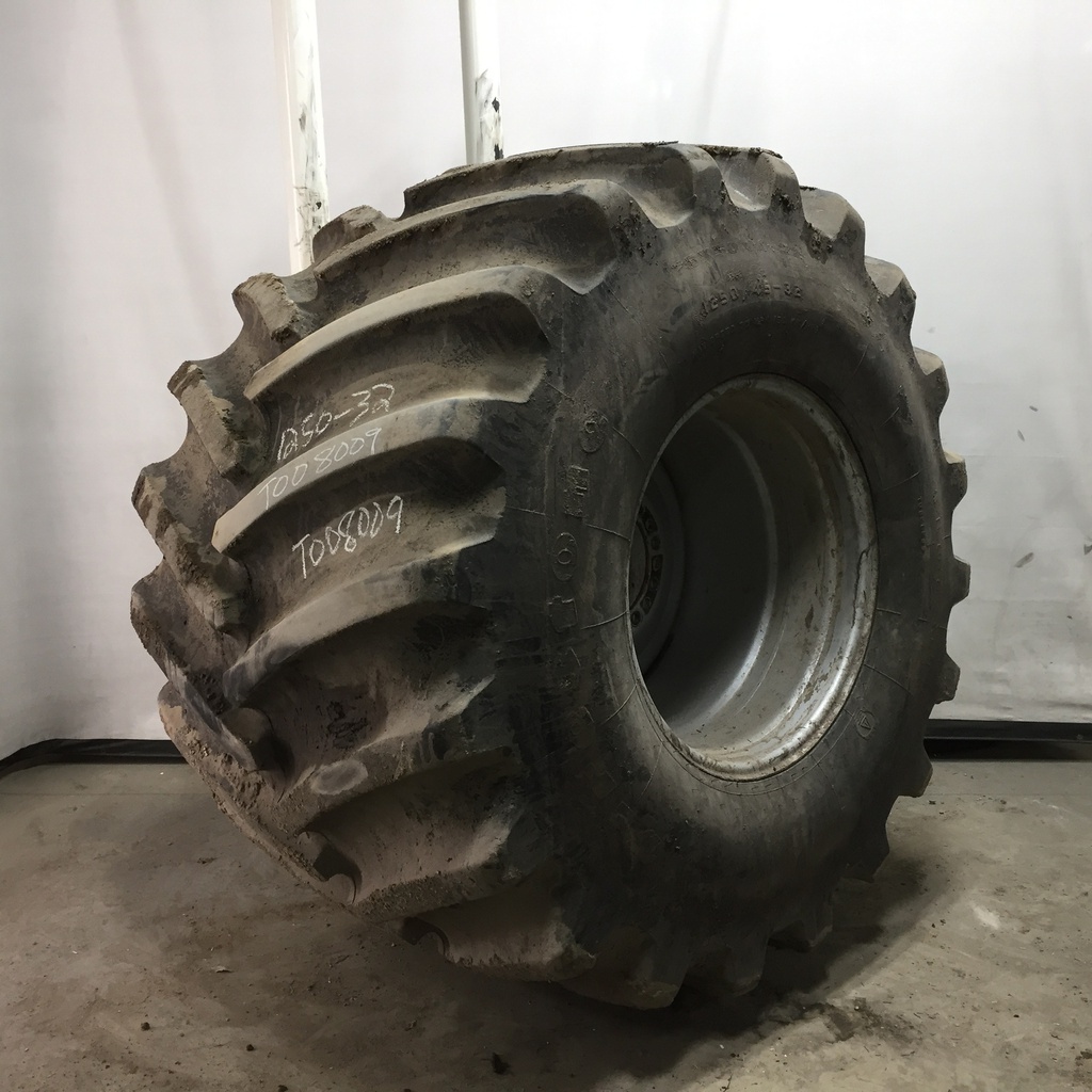 1250/45-32 Firestone Flotation 23 DT R-1W 177 B 90%
