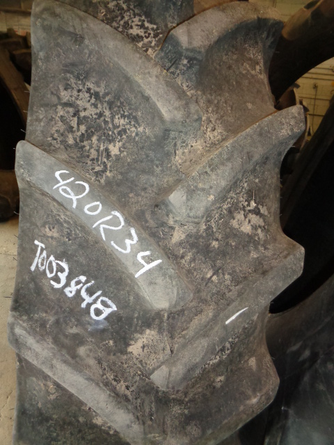 420/85R34 Continental AC85 Contract R-1W 142 A8 90%