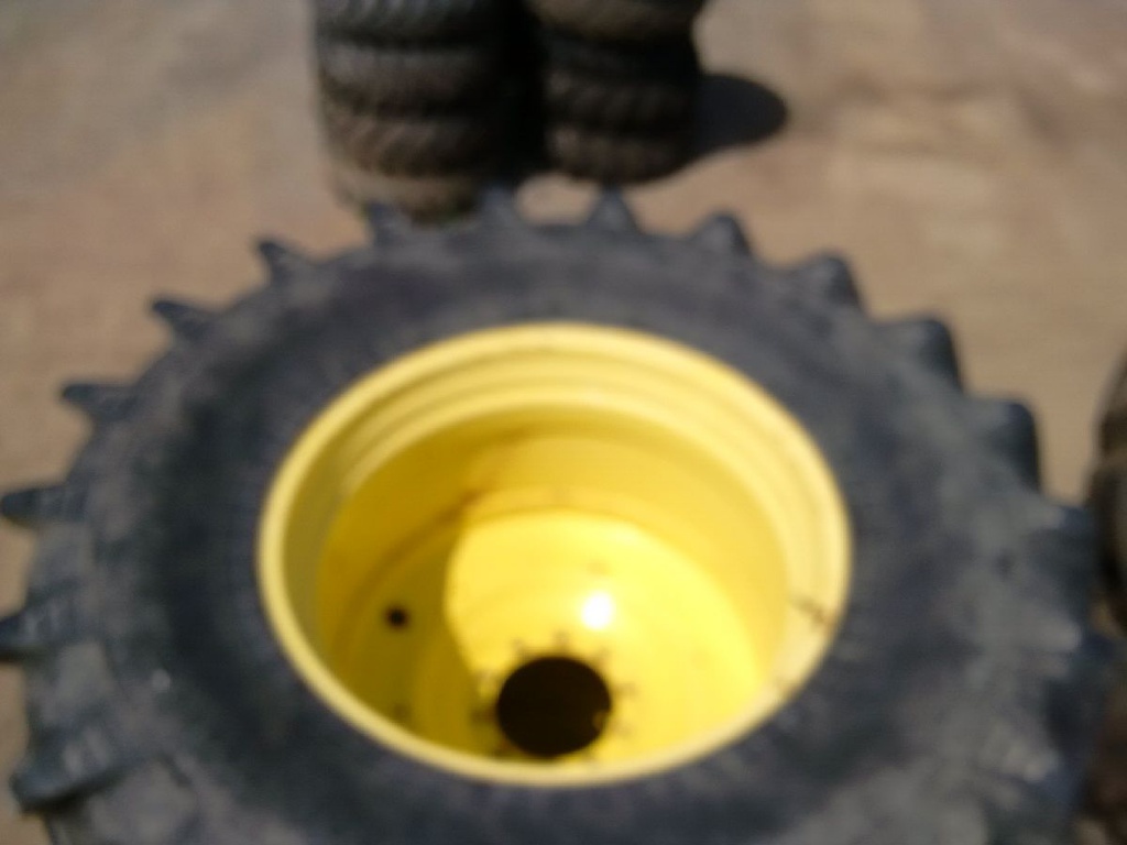 850/60-38 Trelleborg T414 R-1W on John Deere Yellow 10-Hole Formed Plate 60%