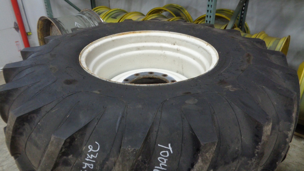 23.1/R30 Titan Farm Hi Power Lug Radial R-1 on New Holland White 10-Hole Formed Plate 99%