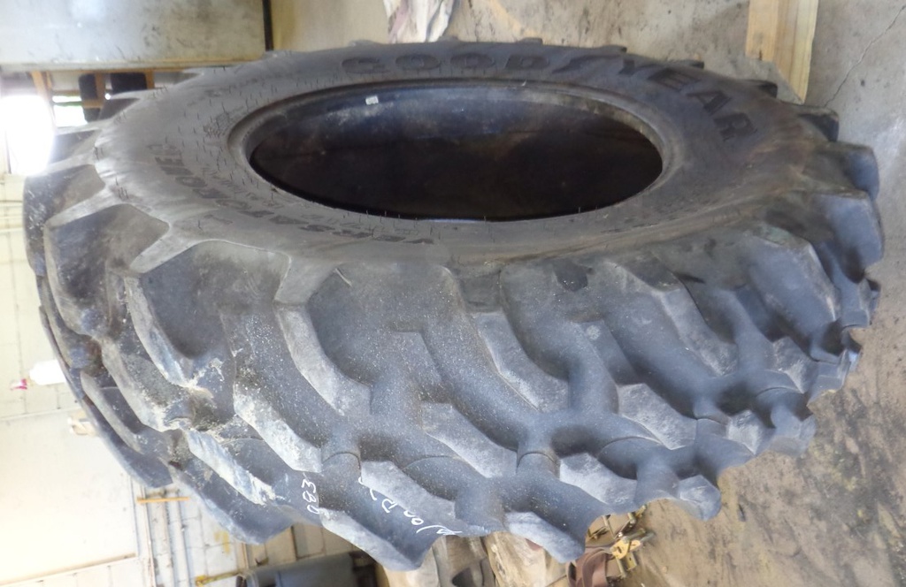 440/80R28 Goodyear Farm DT717 Versa Torque Radial R-1 140 B 80%