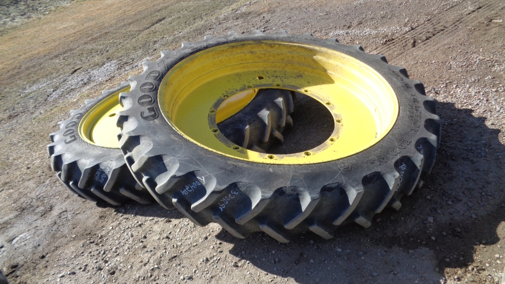 320/90R54 Goodyear Farm DT800 Super Traction R-1W on John Deere Yellow 12-Hole Stub Disc 80%