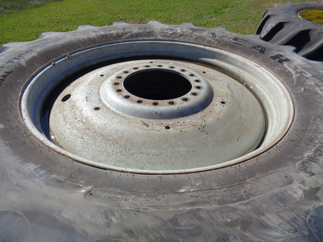520/85R46 Goodyear Farm Super Traction Radial R-1W on Case IH Silver Mist 10-Hole Formed Plate 60%