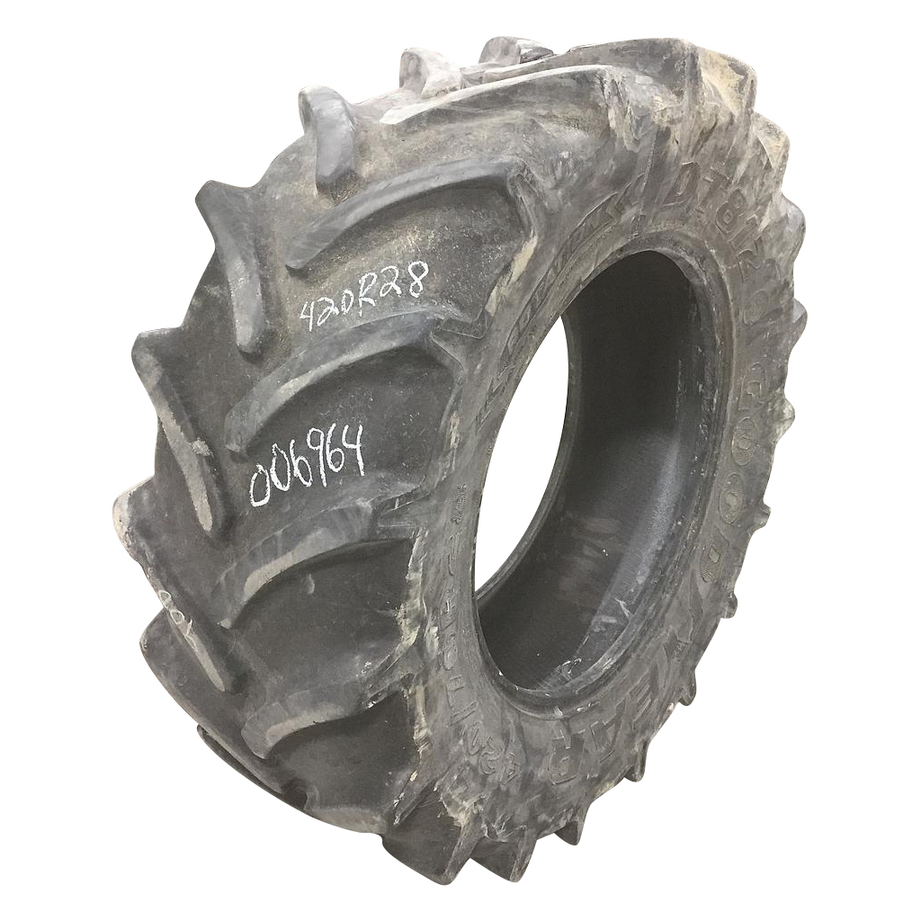 420/70R28 Goodyear Farm DT812 Optitrac R-1W 133 B 55%