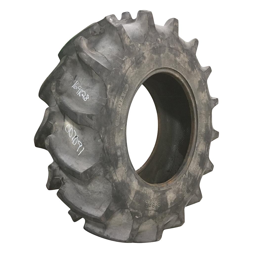 16.9/R28 Firestone Radial Champion Spade Grip R-2 136 A8 75%