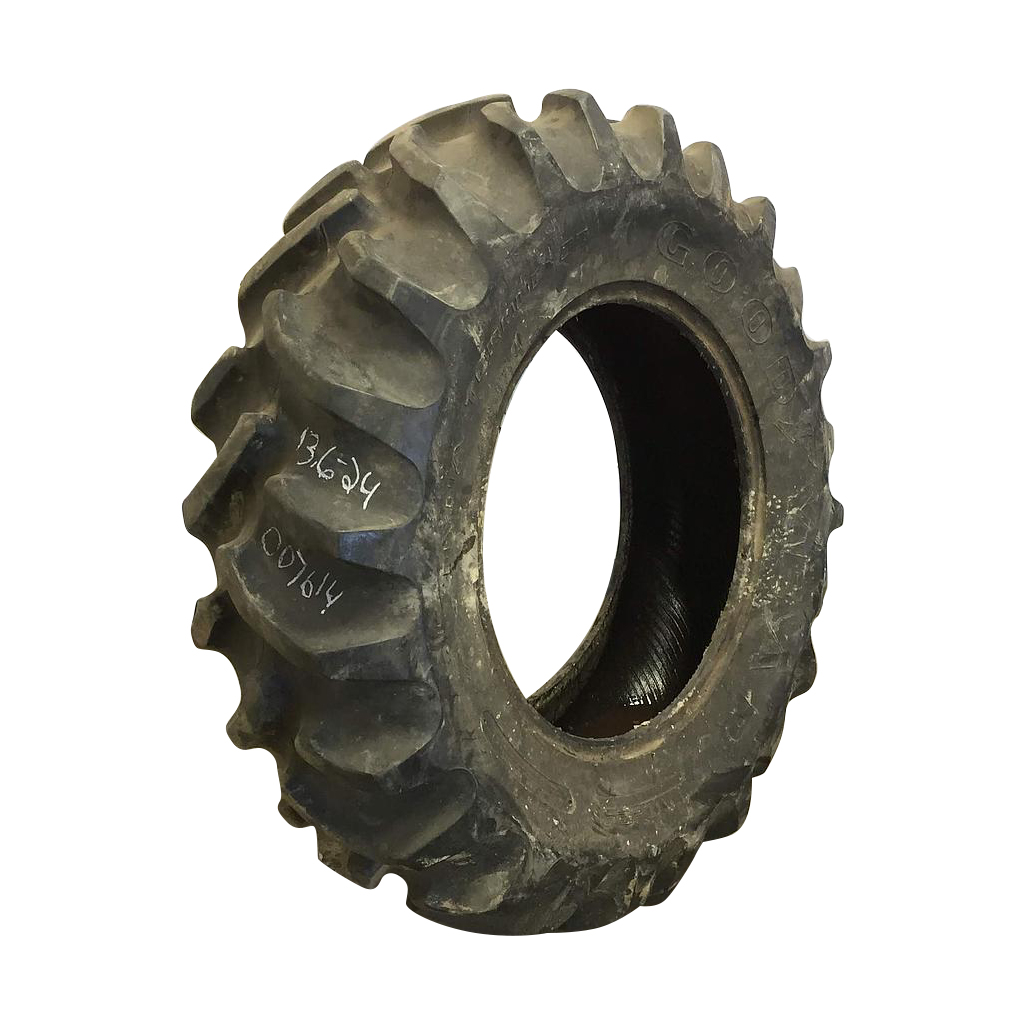 13.6/-24 Goodyear Farm Dyna Torque II R-1, D (8 Ply) 90%