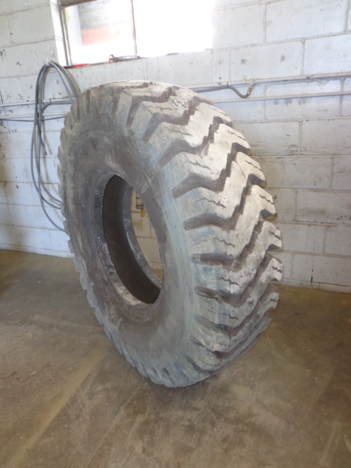 14.00/-24 American Farmer (STA) American Contractor XT-3 Rock Service E-3/L-3, N (24 Ply) 99%
