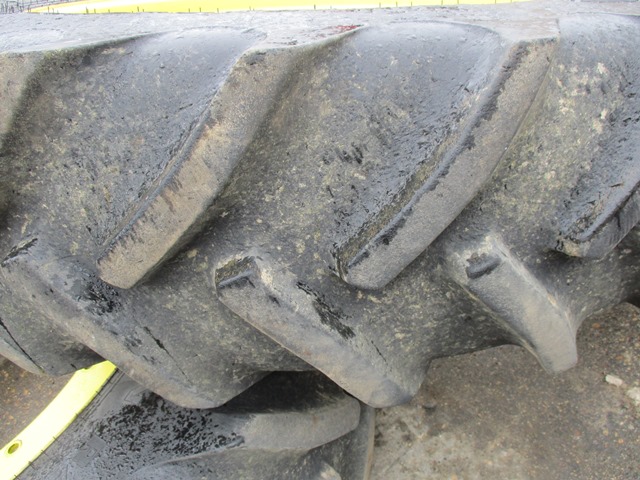 480/80R50 Goodyear Farm DT800 Super Traction R-1W 165 B 75%