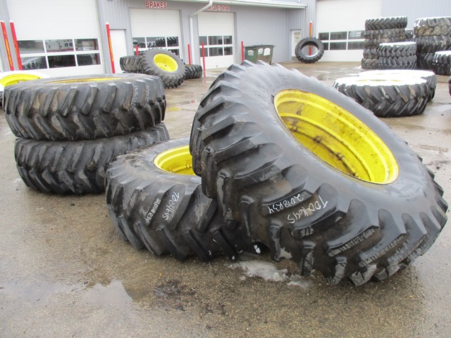20.8/R34 Firestone Radial All Traction 23 R-1 on John Deere Yellow 0-Hole Double Bevel 34" Cast 80%