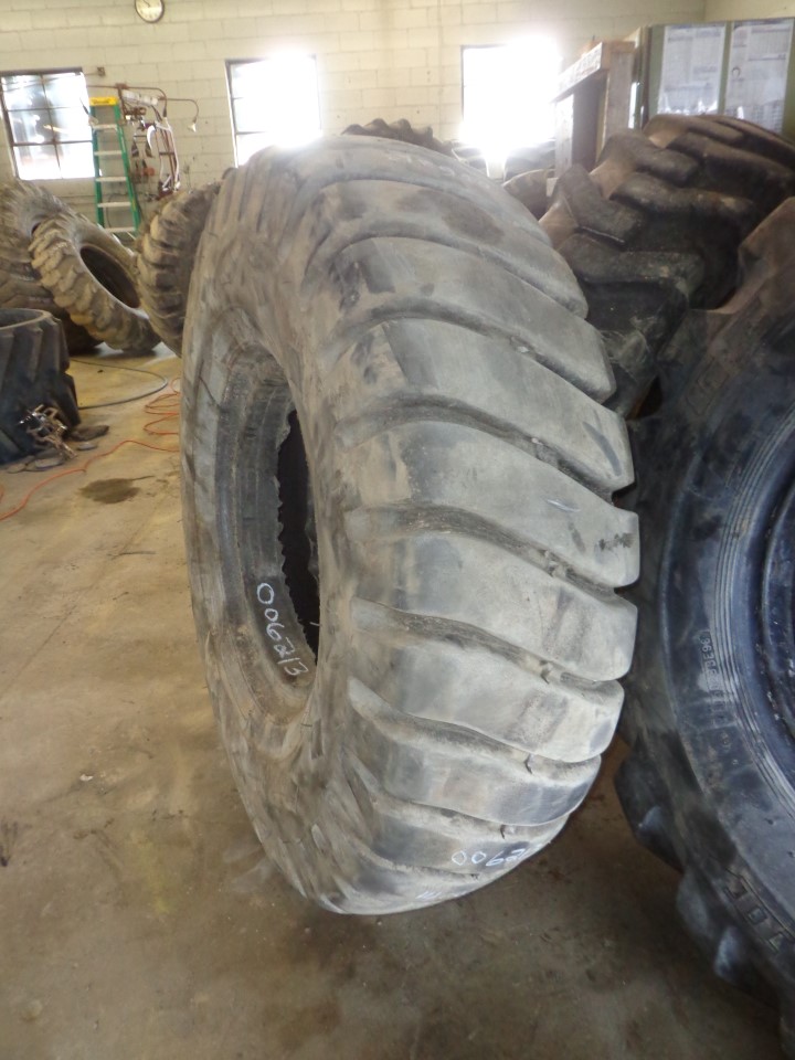 14.00/-20 Goodyear Farm UMS-3A, P28 (28 Ply) 70%