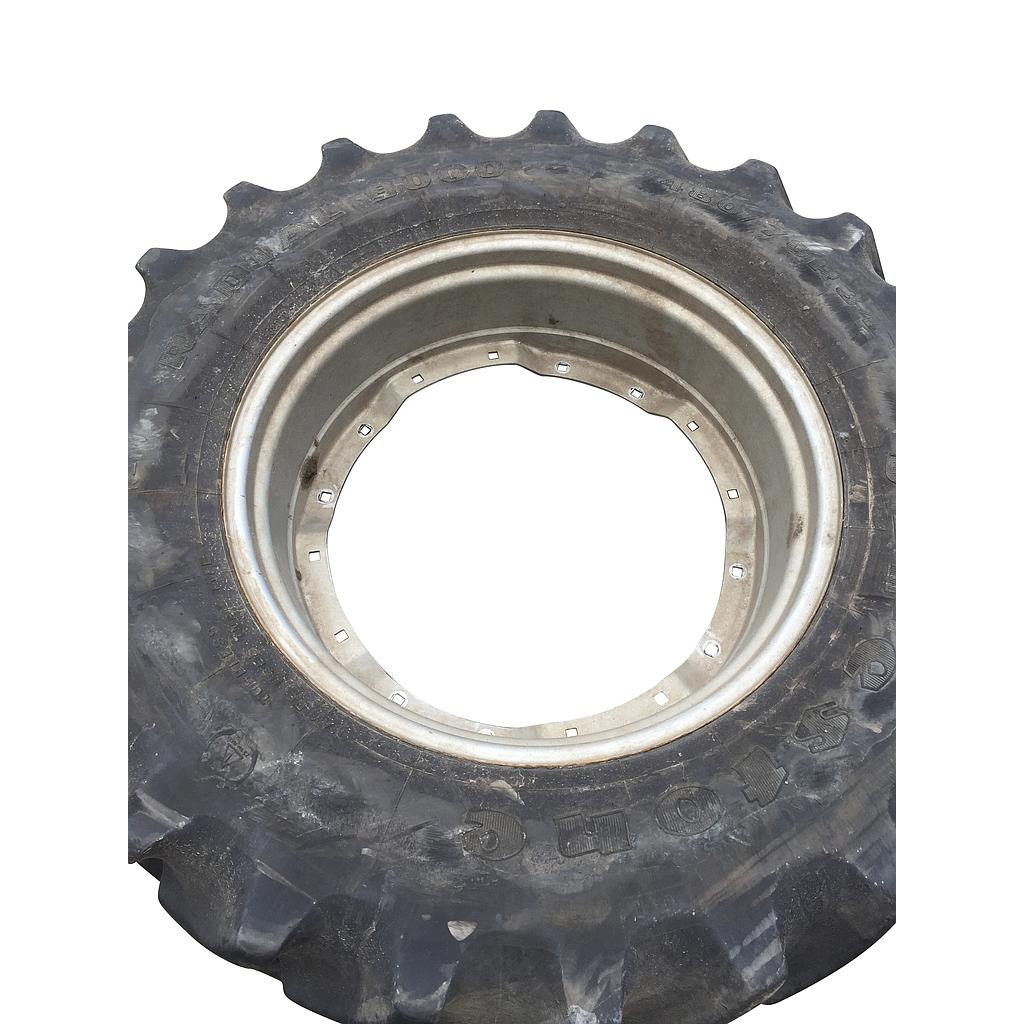 480/70R34 Firestone Radial 9000 R-1W on Case IH Silver Mist 8-Hole Waffle Wheel (Groups of 2 bolts) 80%