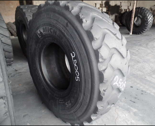 23.5/R25 Michelin XHA2 L-3 195 A2 60%