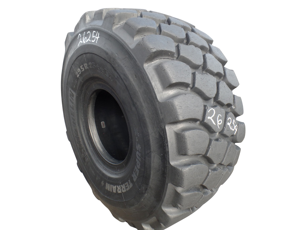 29.5/R25 Michelin X-SUPER TERRAIN+ E-4 2*