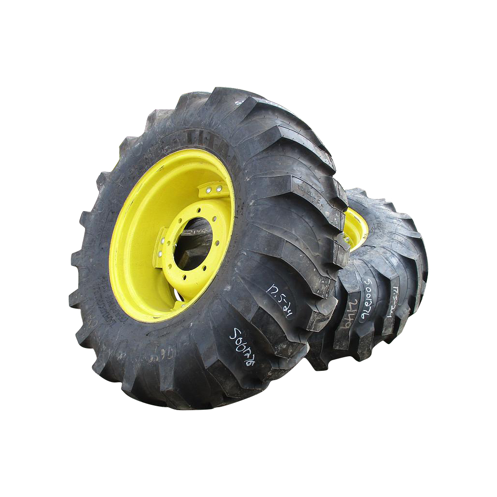 17.5/L-24 Titan Farm Industrial Tractor Lug R-4, C (6 Ply) 99%