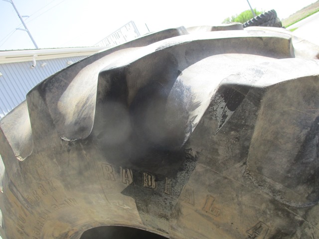 800/65R32 Firestone Radial All Traction DT R-1W 172 A8 60%