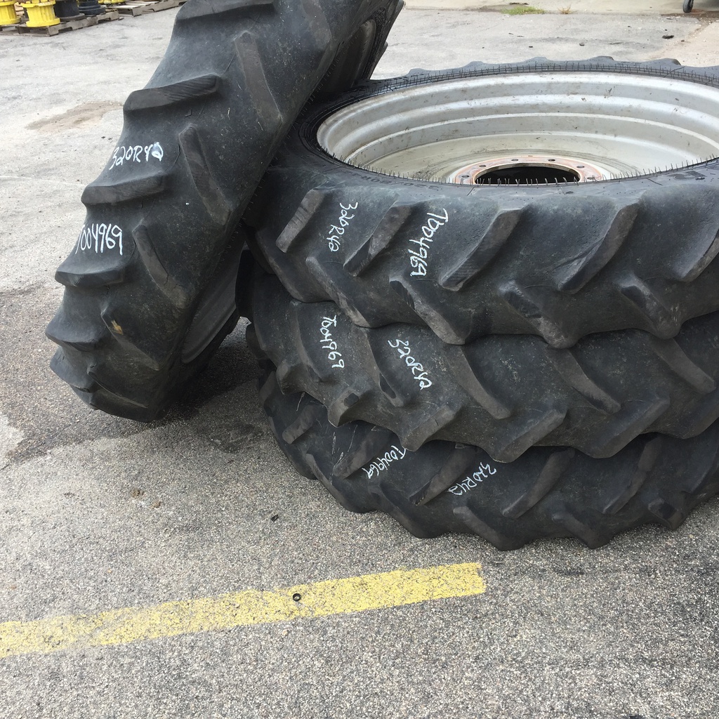 320/80R42 Goodyear Farm DT800 Super Traction R-1W 141 B 65%