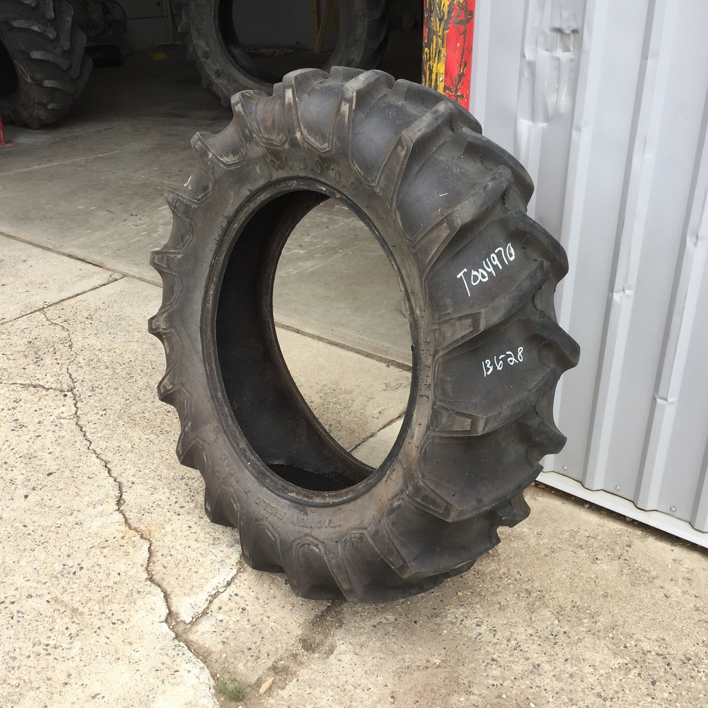 13.6/-28 Firestone Traction Field & Road R-1, C (6 Ply) 90%