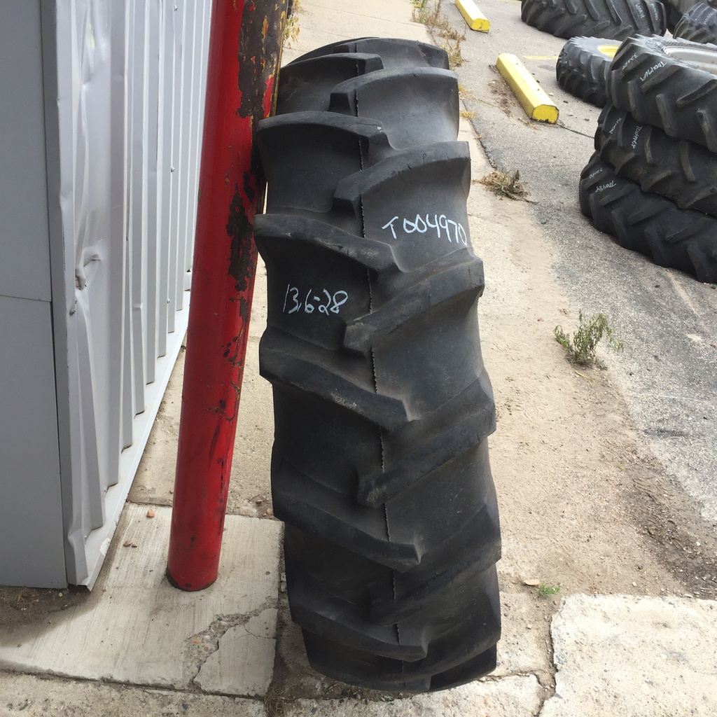 13.6/-28 Firestone Traction Field & Road R-1, C (6 Ply) 90%