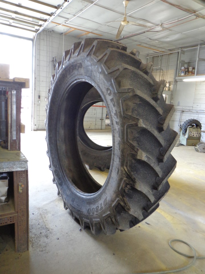 480/95R50 Goodyear Farm DT800 Optitrac R-1W 164 B 75%