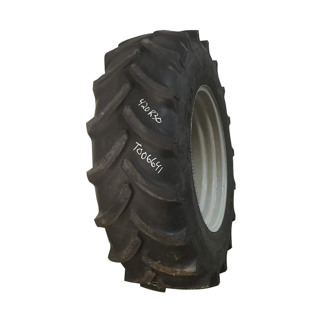 420/90R30 Goodyear Farm DT800 Optitrac R-1W 147 B 30%