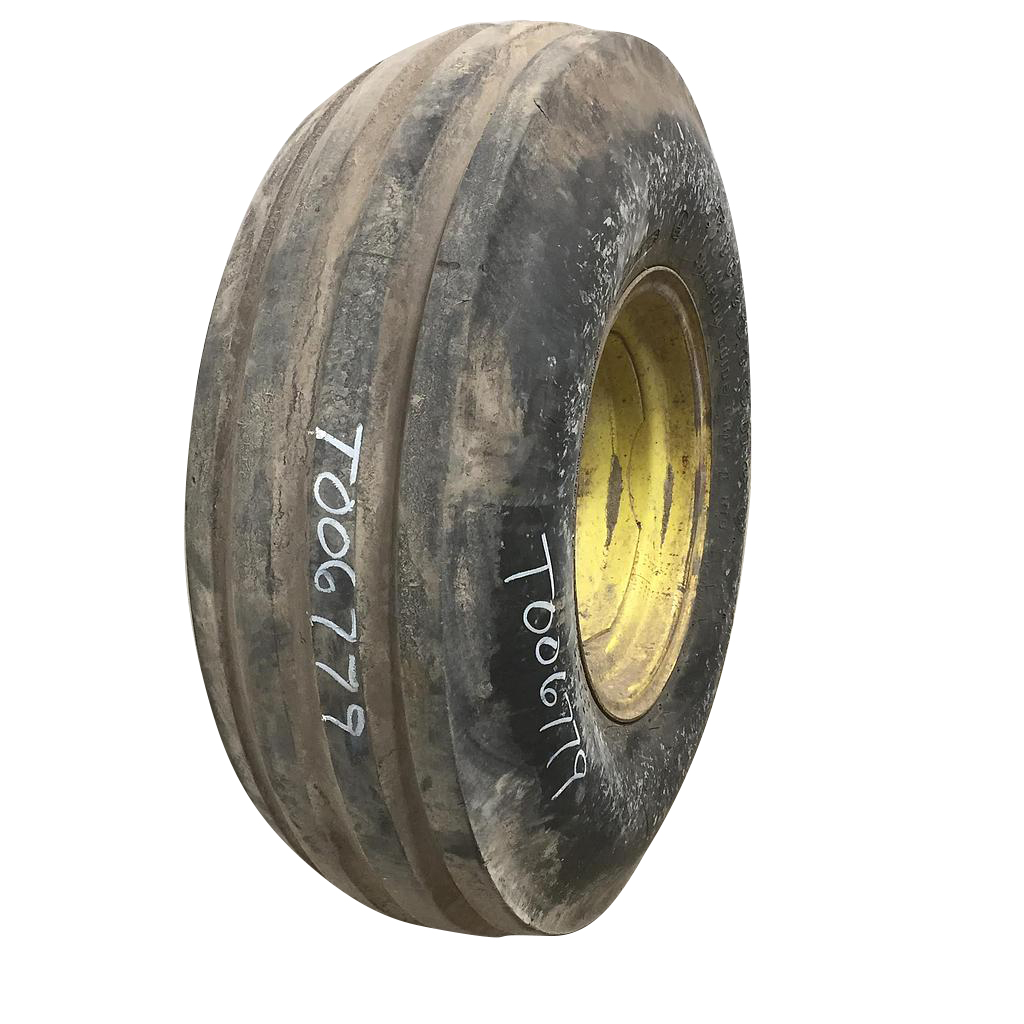 11.00/-16 Firestone Champion Guide Grip 3-Rib F-2, D (8 Ply) 30%